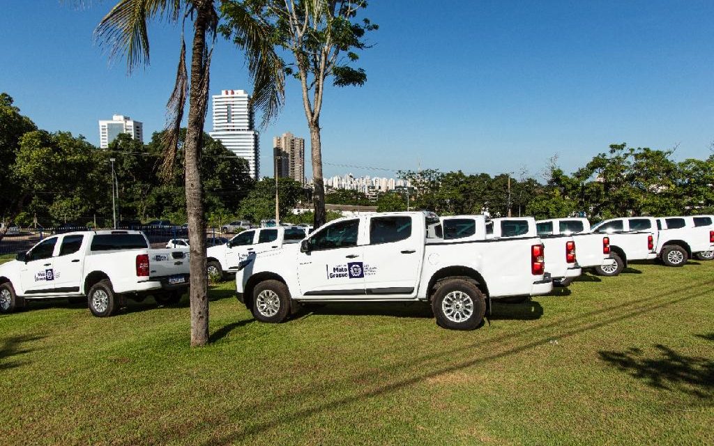 Governo entrega 25 novos carros para unidades de saúde da SES