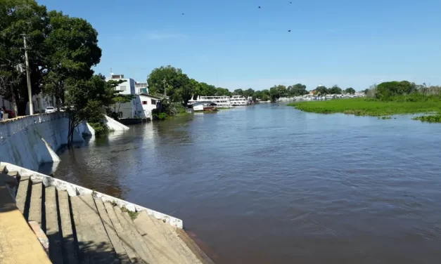 Nível do Rio Paraguai em Cáceres (MT) sobe e Marinha faz alerta