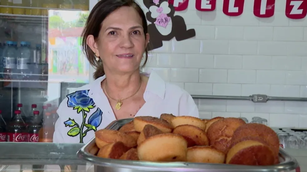 Tradicional bolo de arroz cuiabano é receita de família há três gerações