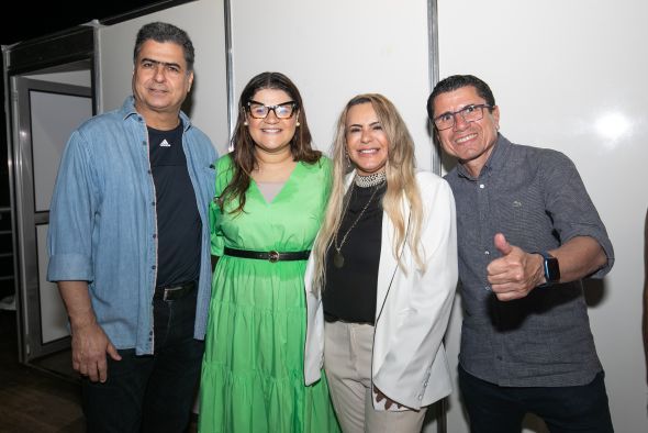 Apresentações repletas de fé e amor da cantora Mídian Lima e a bispa Virginia Arruda lotaram o Parque das Águas