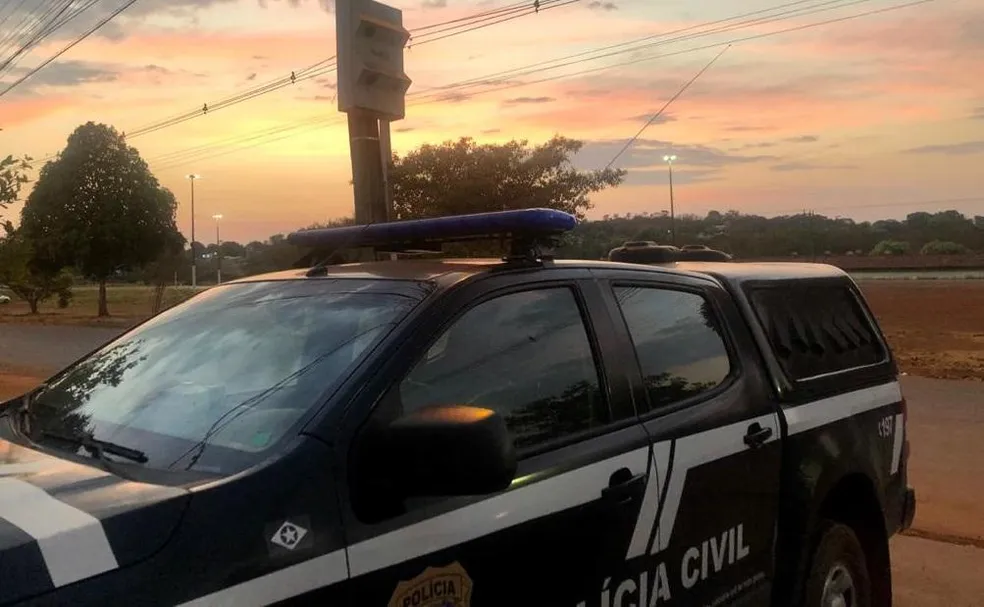 Motorista de aplicativo é preso suspeito de levar e buscar criminosos em assalto em MT