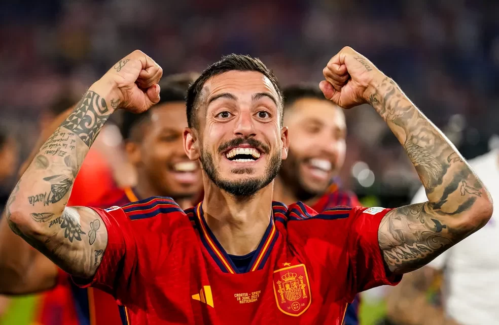 Real Madrid anuncia a contratação do atacante Joselu