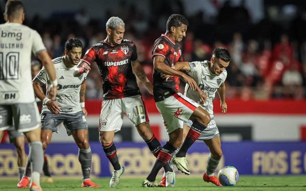 São Paulo garante vaga na Libertadores após empate emocionante com o Atlético-MG