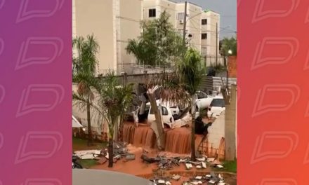 Ruas alagadas e trânsito travado: veja os efeitos da chuva em Cuiabá