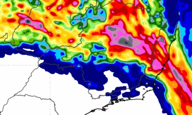 Inmet alerta para chuvas intensas em várias regiões, com foco em Minas Gerais