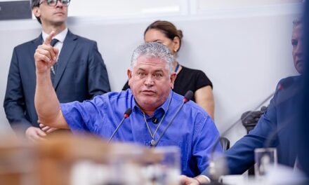 Tribunal confirma legalidade de sessão que barrou reajuste de servidores do Judiciário