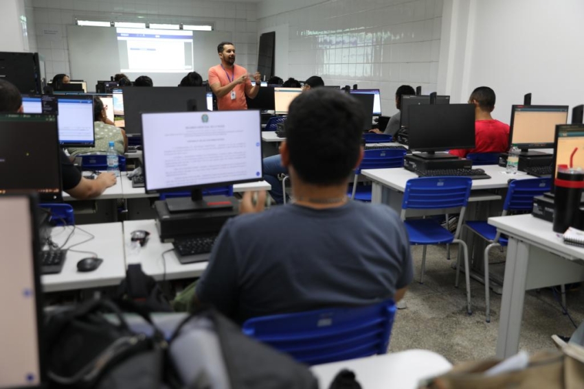 Politec expande atendimento para emissão de carteiras de identidade em todo o estado