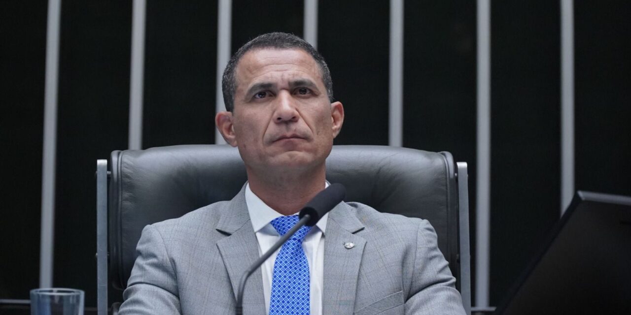 CCJ volta a debater proposta relatada por Coronel Assis sobre redução da maioridade penal nesta quarta-feira (27)