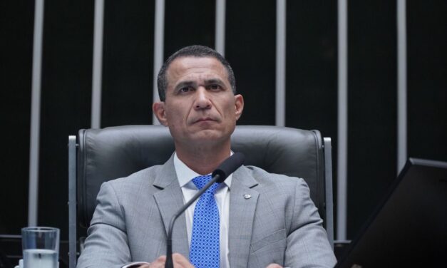 CCJ volta a debater proposta relatada por Coronel Assis sobre redução da maioridade penal nesta quarta-feira (27)