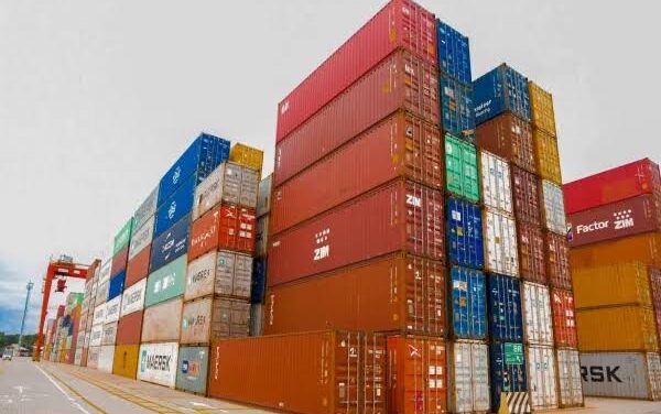 Mercado global acompanha tensões comerciais e impactos sobre exportações