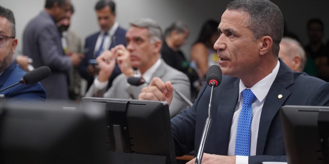 Maioridade Penal volta ao centro do debate no Congresso com relatoria de Coronel Assis e apoio de Flávio Bolsonaro