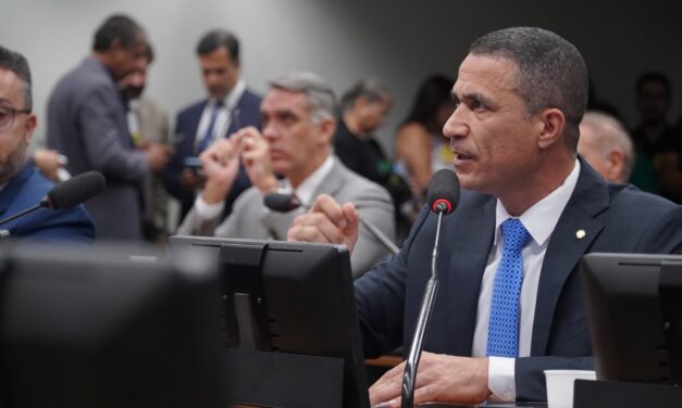 Maioridade Penal volta ao centro do debate no Congresso com relatoria de Coronel Assis e apoio de Flávio Bolsonaro
