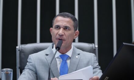 Coronel Assis defende educação e oportunidades para afastar jovens do crime organizado
