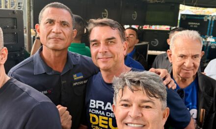 Com fé e descontração, Coronel Assis participa da Marcha para Jesus ao lado de Flávio Bolsonaro e lideranças do PL