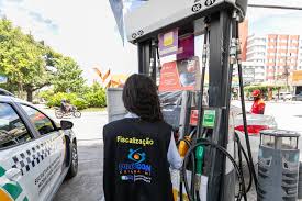 Governo reforça fiscalização em postos de combustíveis para ampliar transparência ao consumidor