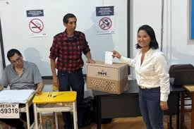 Peru analisa impacto da informação nas eleições presidenciais