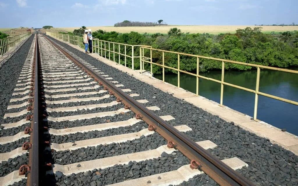 Ferrogrão volta ao centro do debate econômico após governo barrar aumento milionário em estudos