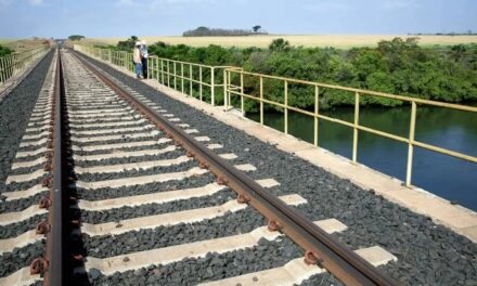 Ferrogrão volta ao centro do debate econômico após governo barrar aumento milionário em estudos