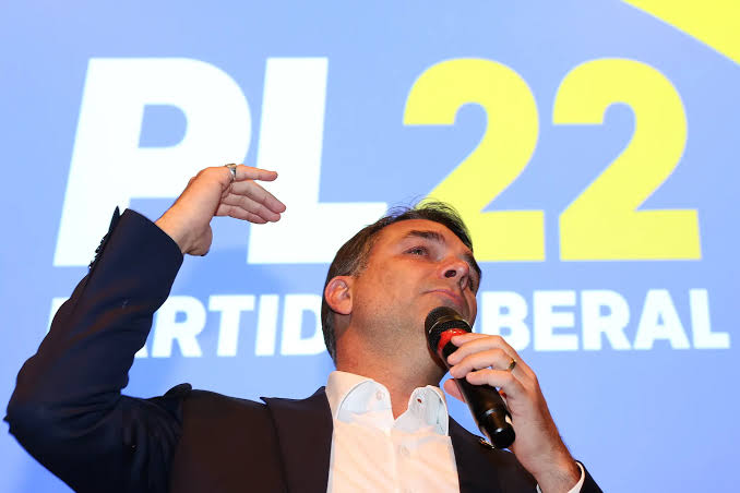 Direita amplia presença digital enquanto oposição se reorganiza para as eleições de 2026